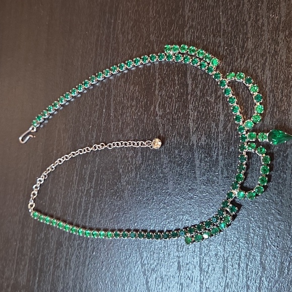 Jewelry - Green Rhinestones Necklace